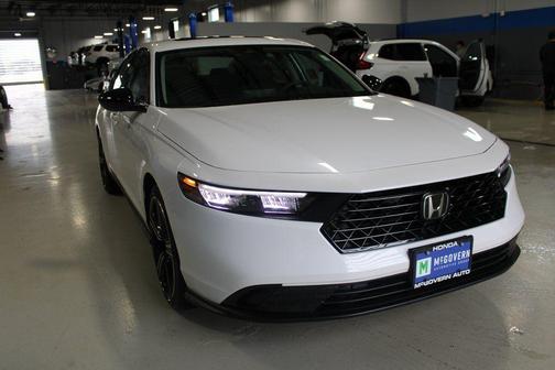 Platinum White Pearl 2026 Honda Accord SE