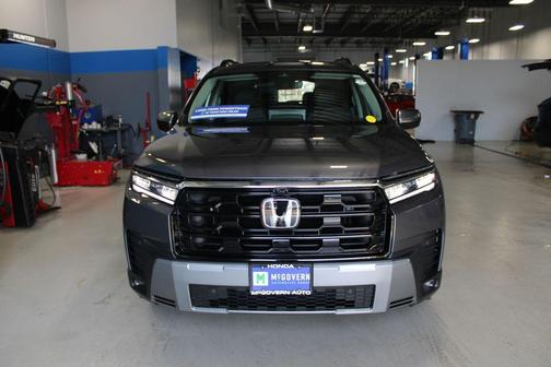 Modern Steel Metallic 2026 Honda Pilot Touring