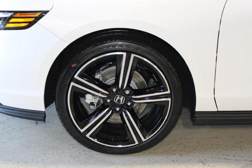 Platinum White Pearl 2026 Honda Accord Hybrid Sport
