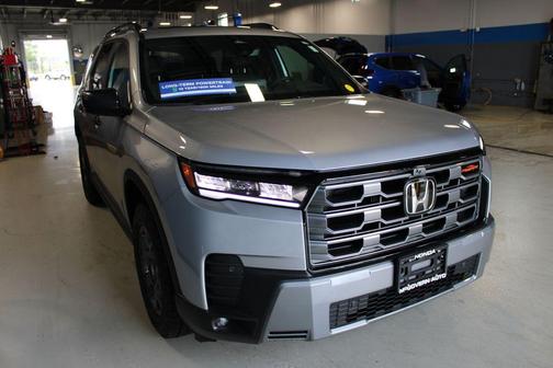 Solar Silver Metallic 2026 Honda Pilot TrailSport