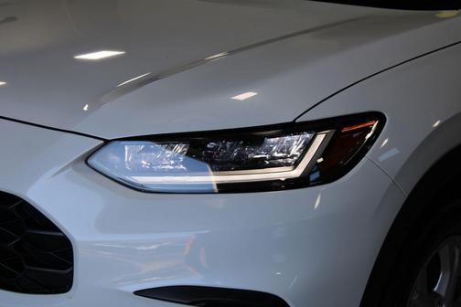 Platinum White Pearl 2023 Honda HR-V LX