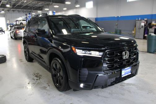 Crystal Black Pearl 2026 Honda Pilot Black Edition