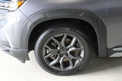 Modern Steel Metallic 2023 Honda Pilot Elite