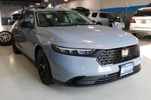 Urban Gray Pearl 2025 Honda Accord SE