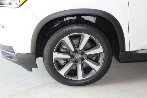 Platinum White Pearl 2025 Honda Pilot Touring