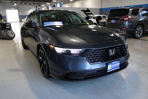 Meteorite Gray Metallic 2026 Honda Accord SE