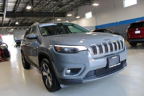 Sting Gray Clearcoat 2020 Jeep Cherokee Limited