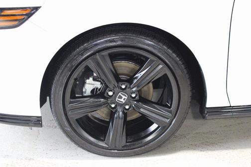 Platinum White Pearl 2025 Honda Accord Hybrid Sport-L