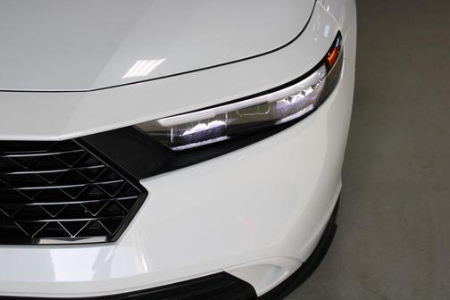 Platinum White Pearl 2024 Honda Accord EX