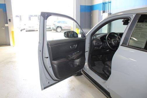 Urban Gray Pearl 2025 Honda HR-V Sport