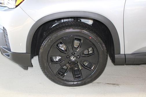 Solar Silver Metallic 2026 Honda Pilot Black Edition