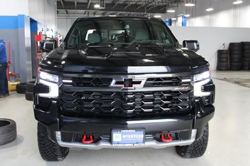 Black 2023 Chevrolet Silverado 1500 ZR2