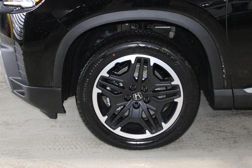 Crystal Black Pearl 2026 Honda Pilot Touring S