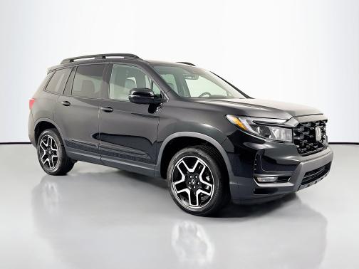 Crystal Black Pearl 2023 Honda Passport