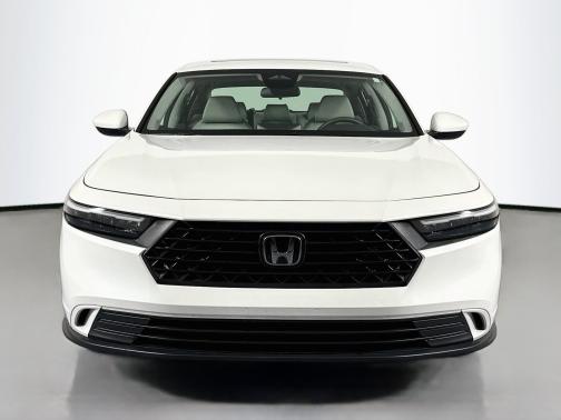 Platinum White Pearl 2024 Honda Accord