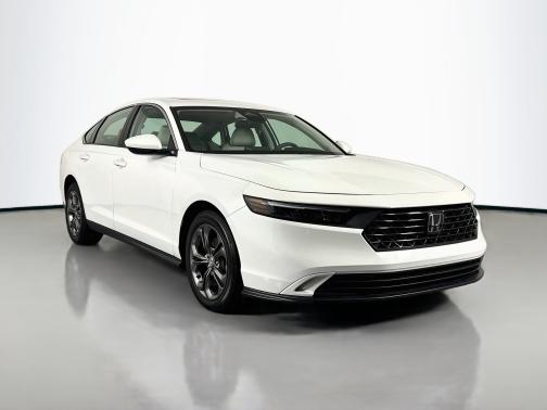 Platinum White Pearl 2024 Honda Accord