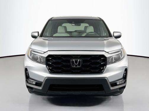 Lunar Silver Metallic 2023 Honda Passport
