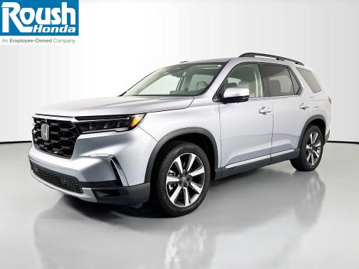 Lunar Silver Metallic 2024 Honda Pilot