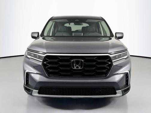 Modern Steel Metallic 2023 Honda Pilot