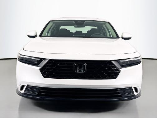 Platinum White Pearl 2024 Honda Accord