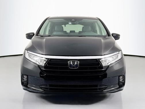 Crystal Black Pearl 2022 Honda Odyssey