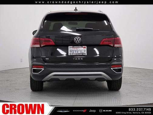 Deep Black Pearl Effect 2022 Volkswagen Taos 1.5T SE