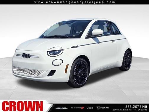 2025 FIAT 500e Base