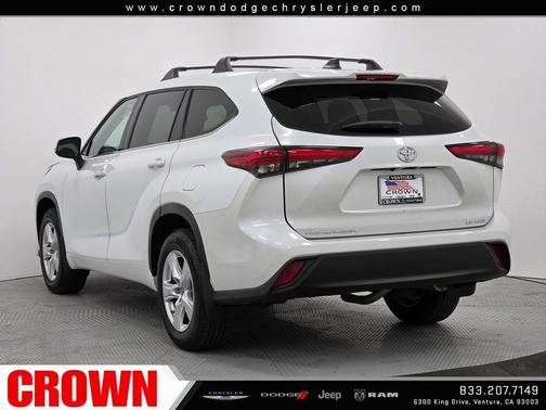 Wind Chill Pearl 2022 Toyota Highlander LE