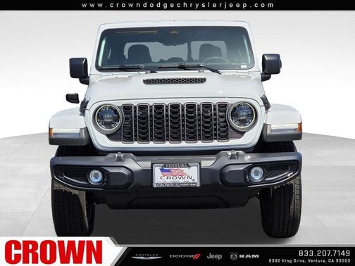 Bright White Clearcoat 2026 Jeep Gladiator Sport