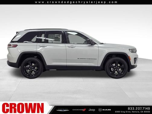 2025 Jeep Grand Cherokee Laredo