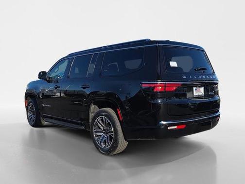 2025 Jeep Wagoneer Base