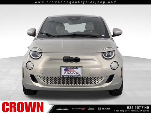 2025 FIAT 500e Base