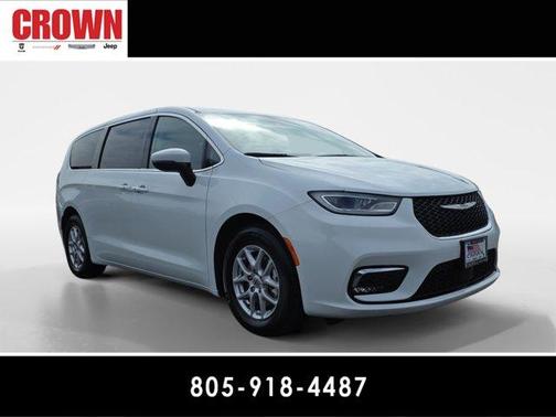 2023 Chrysler Pacifica Touring-L