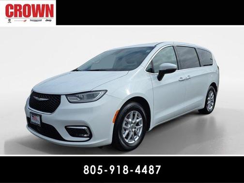 2023 Chrysler Pacifica Touring-L