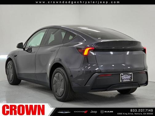 2026 Tesla Model Y PREMIUM