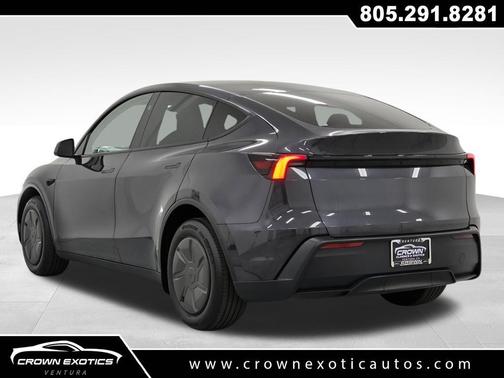 2026 Tesla Model Y PREMIUM