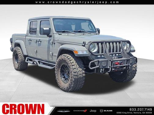 Sting Gray Clearcoat 2022 Jeep Gladiator Overland