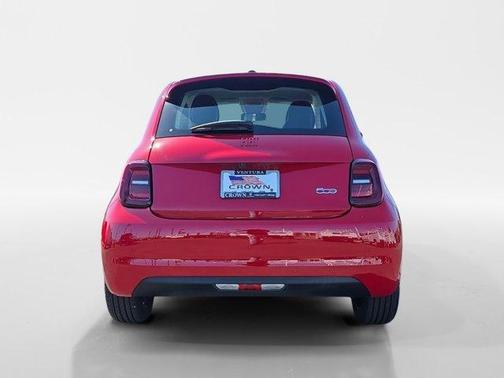 2024 FIAT 500e Base