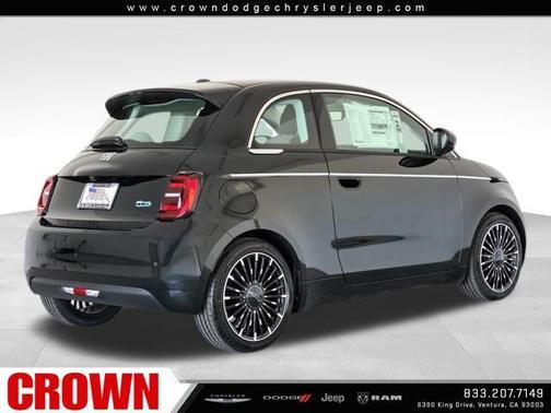 2025 FIAT 500e Base