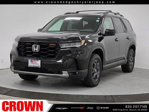 Crystal Black Pearl 2025 Honda Pilot TrailSport
