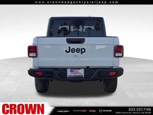 Bright White Clearcoat 2026 Jeep Gladiator Sport