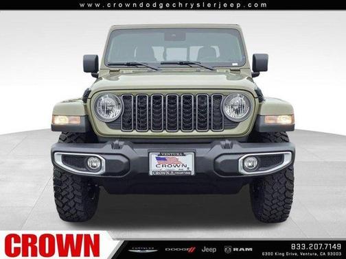 2025 Jeep Gladiator Sport