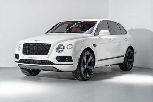Photo 3 of 31 of 2018 Bentley Bentayga W12 Signature