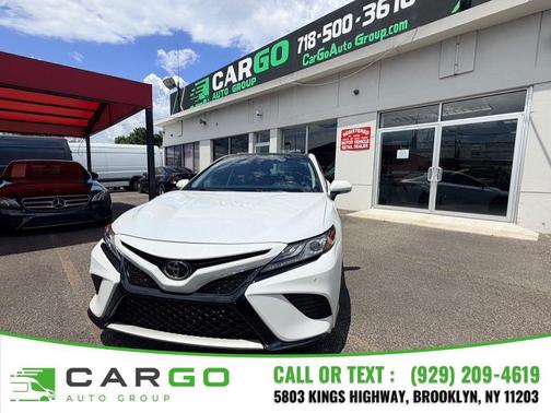 Wind Chill Pearl 2018 Toyota Camry XSE
