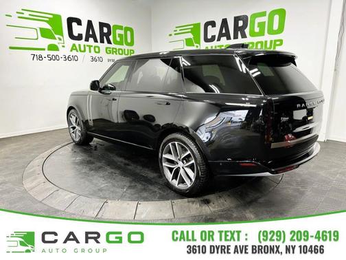 2025 Land Rover Range Rover P400 SE 7 Seat