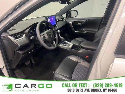 2024 Toyota RAV4 Hybrid SE