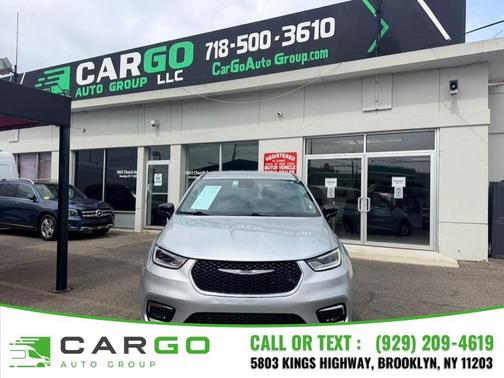 Silver Mist Clearcoat 2024 Chrysler Pacifica Touring L