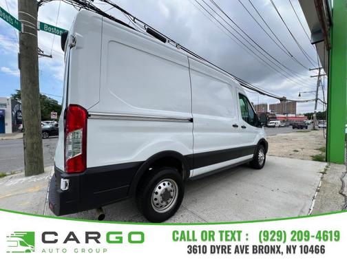 2022 Ford Transit-250 Base