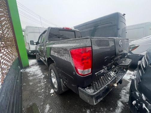 2006 Nissan Titan SE Crew Cab
