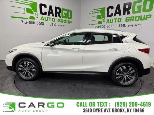 2018 INFINITI QX30 Premium